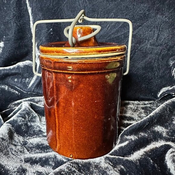 Vintage Glazed Stoneware Cheese Crock with Metal Lock Lid in Brown from 1970s - Picture 1 of 16